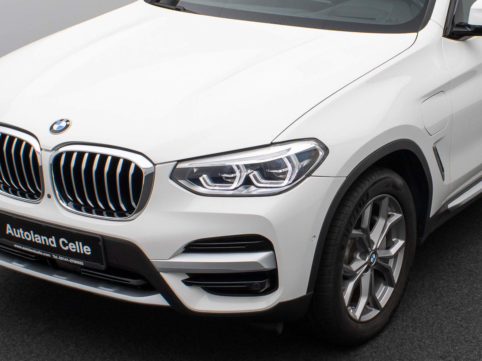Fahrzeugabbildung BMW X3 xD30e xLine Panorama 360°HUD DAB HiFi Komfort