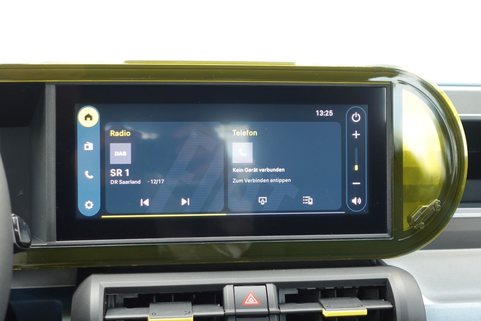 Fahrzeugabbildung Fiat Grande Panda 1.2 Automatik,Carplay, Pixel LED