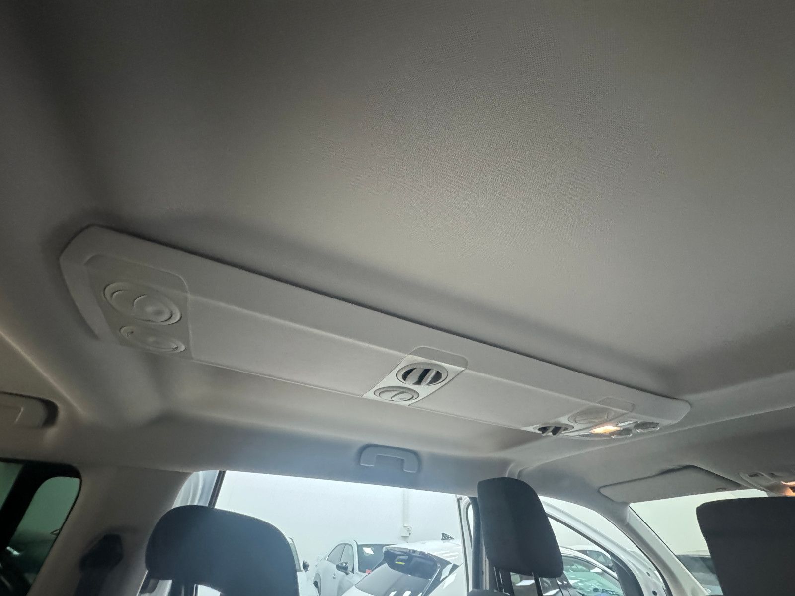 Peugeot Traveller - Bild 27