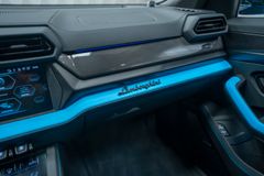 Urus 4.0 V8 SE 2026 BLUE PANO CARBON B&amp;O