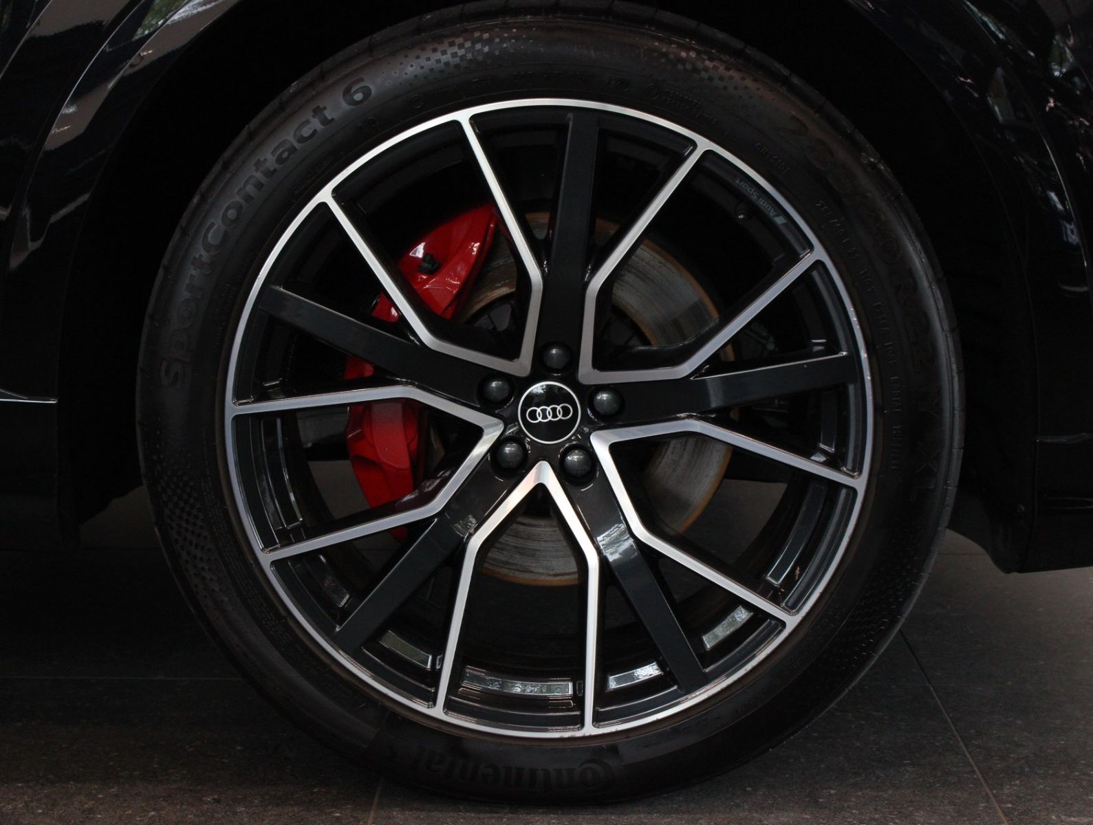 Fahrzeugabbildung Audi Q8 50 TDI quattro S Line Edition All Black+VOLL