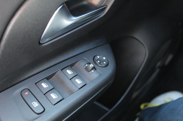 Fahrzeugabbildung Opel Corsa F 1.2 Turbo GS LED,SHZ,Kam.,PDC,Sportp.,LM