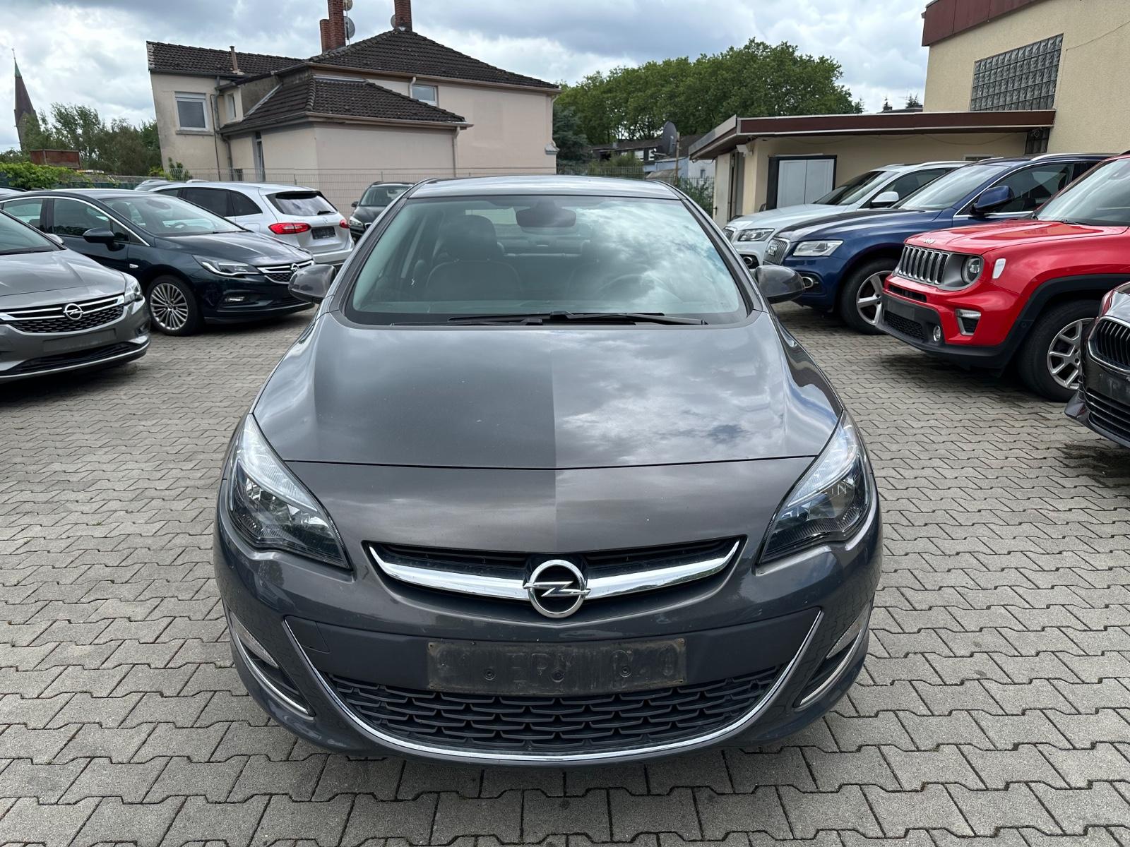 Opel Astra J Lim. 4-trg. Innovation