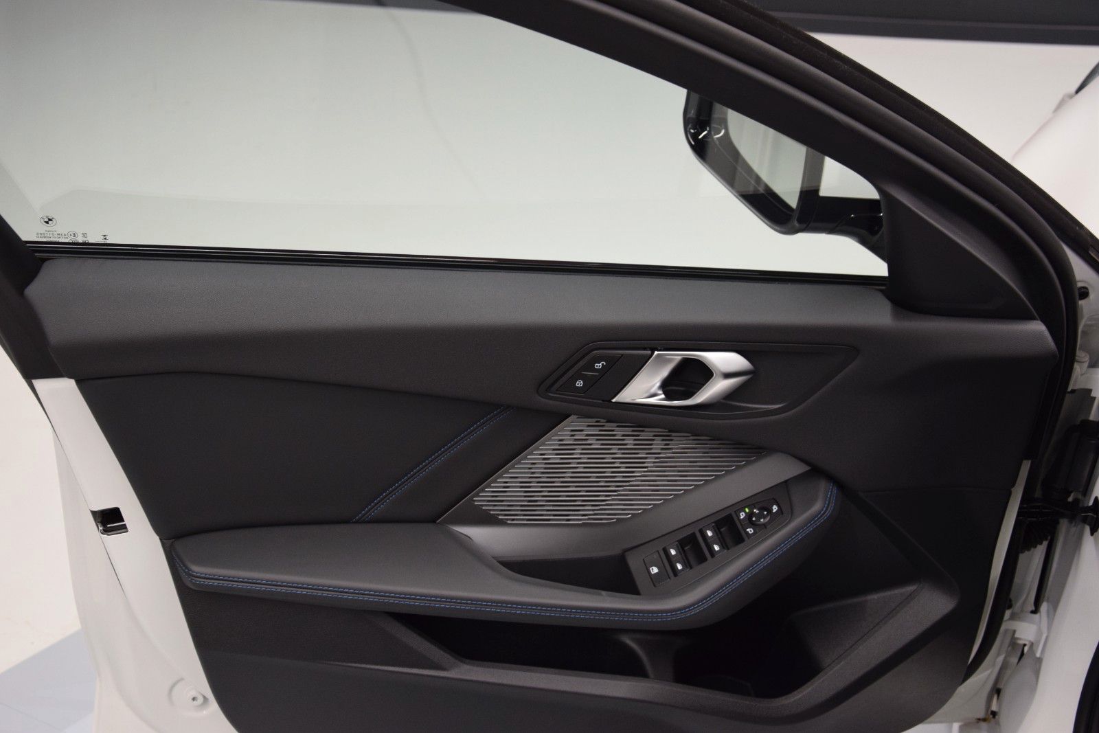 Fahrzeugabbildung BMW 118 d M Sport Pano Ambiente LED Kamera Alcantara