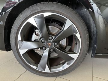 Fotografie des Cupra Leon Sportstourer 1.5 eTSI DSG