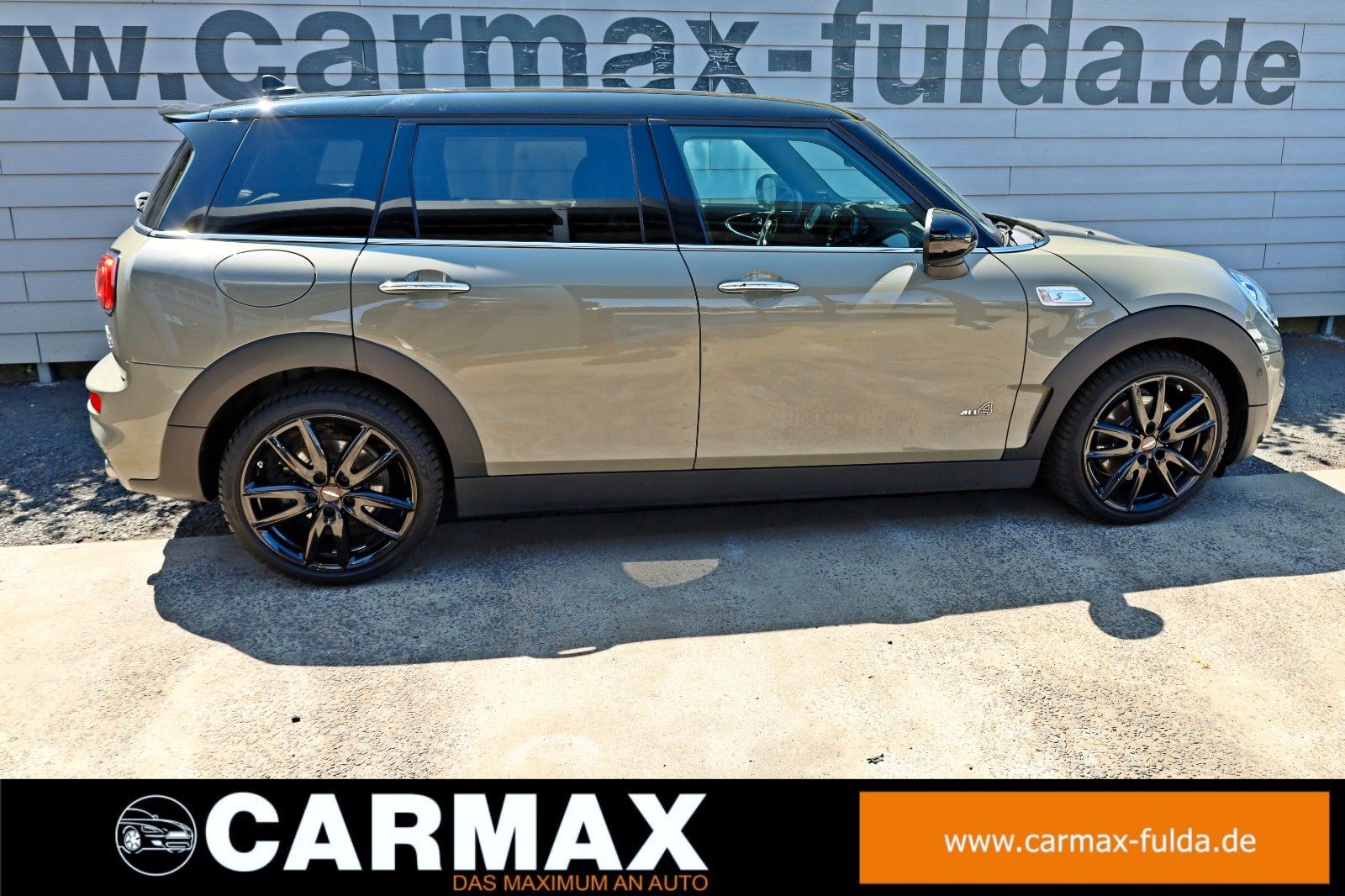 Fahrzeugabbildung MINI Clubman Cooper S All4 JCW Leder,Navi,LED,PanDach