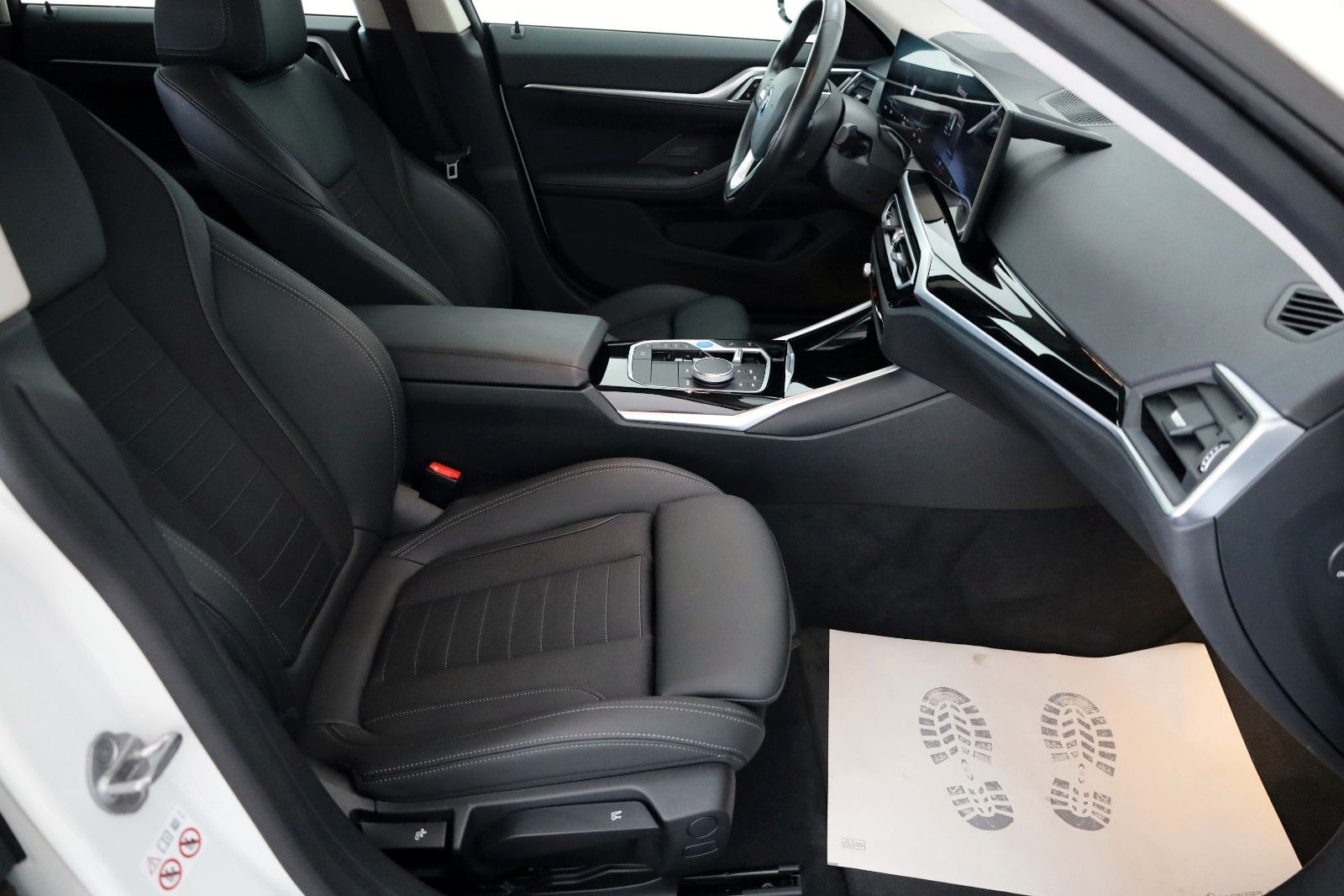 Fahrzeugabbildung BMW i4 Gran C. 35 eDrive,Leder,Navi,LED,SH,Kamera+WR