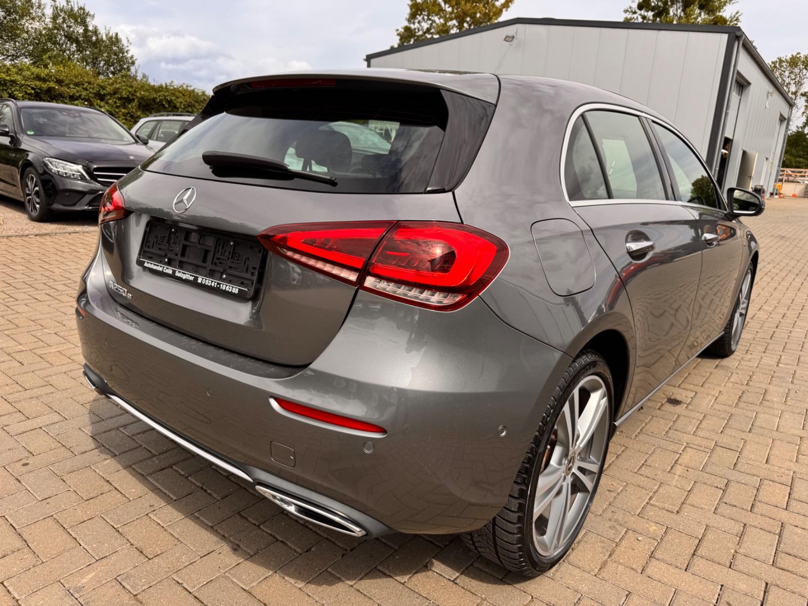 Mercedes-Benz A 250 e *19 ZOLL*PANORAMA*