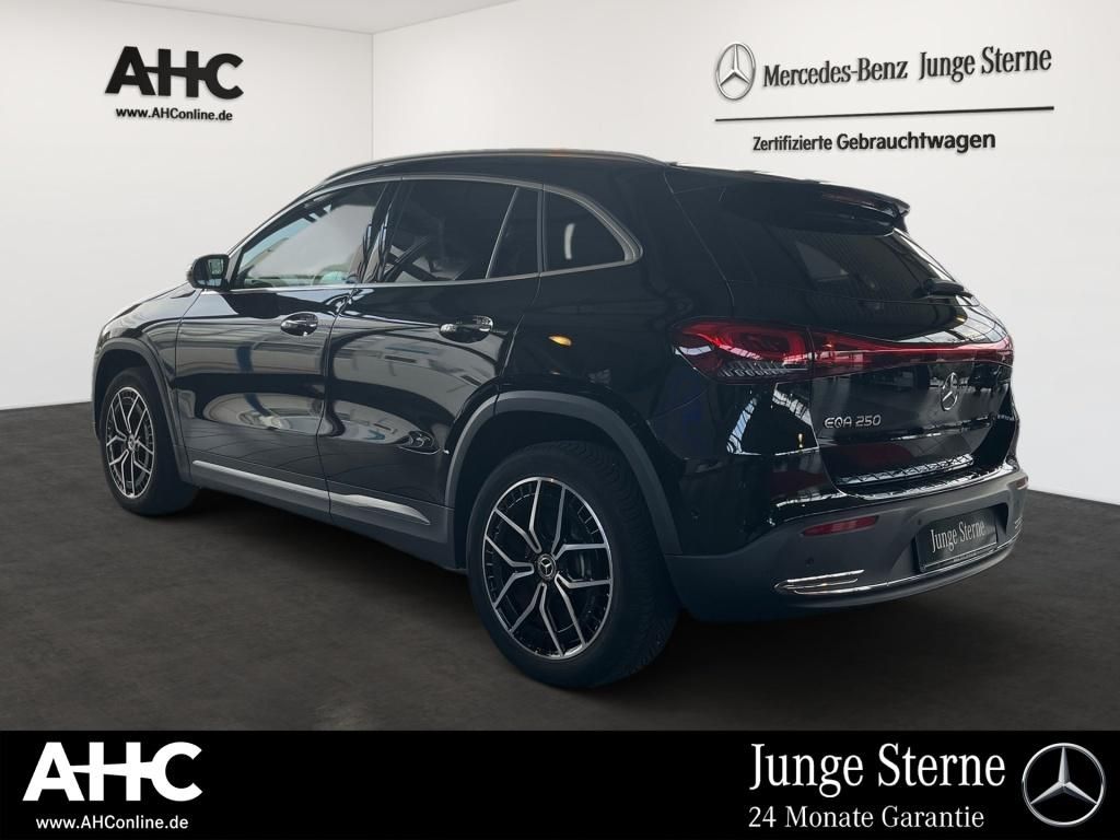 Fahrzeugabbildung Mercedes-Benz EQA 250 Pano 360 ACC KeyLess PDC SHZ LED elSitz