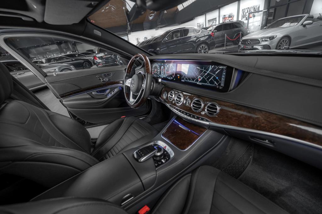 Mercedes-Benz S 560
