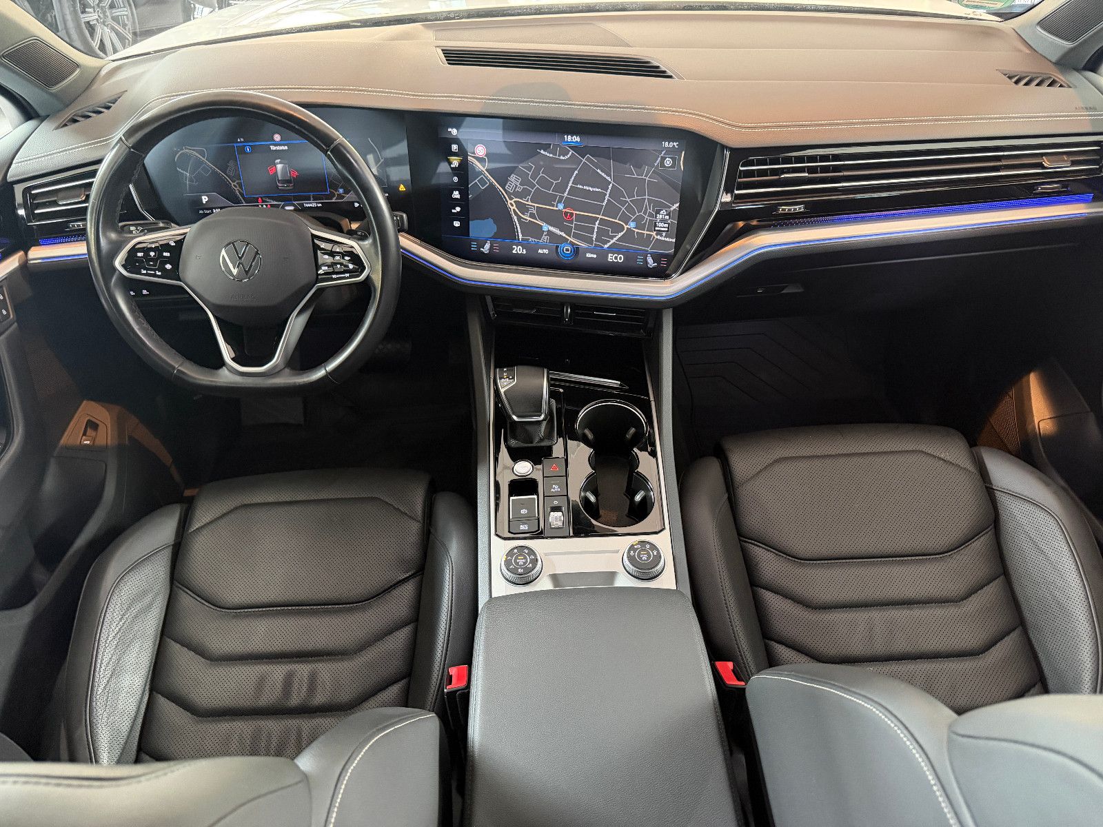Fahrzeugabbildung Volkswagen Touareg SPORT/ 4Motion/VIRTUAL/AMBIENT/360''KAM