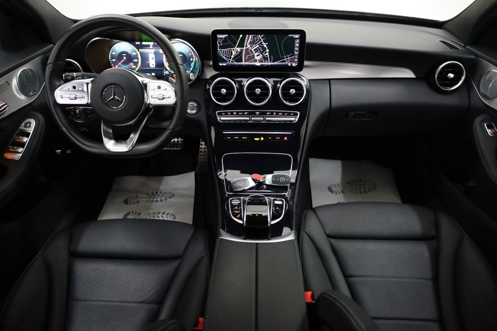 Fahrzeugabbildung Mercedes-Benz C 300e 4M Lim. AMG Line TLeder,Navi,LED,360° Kam