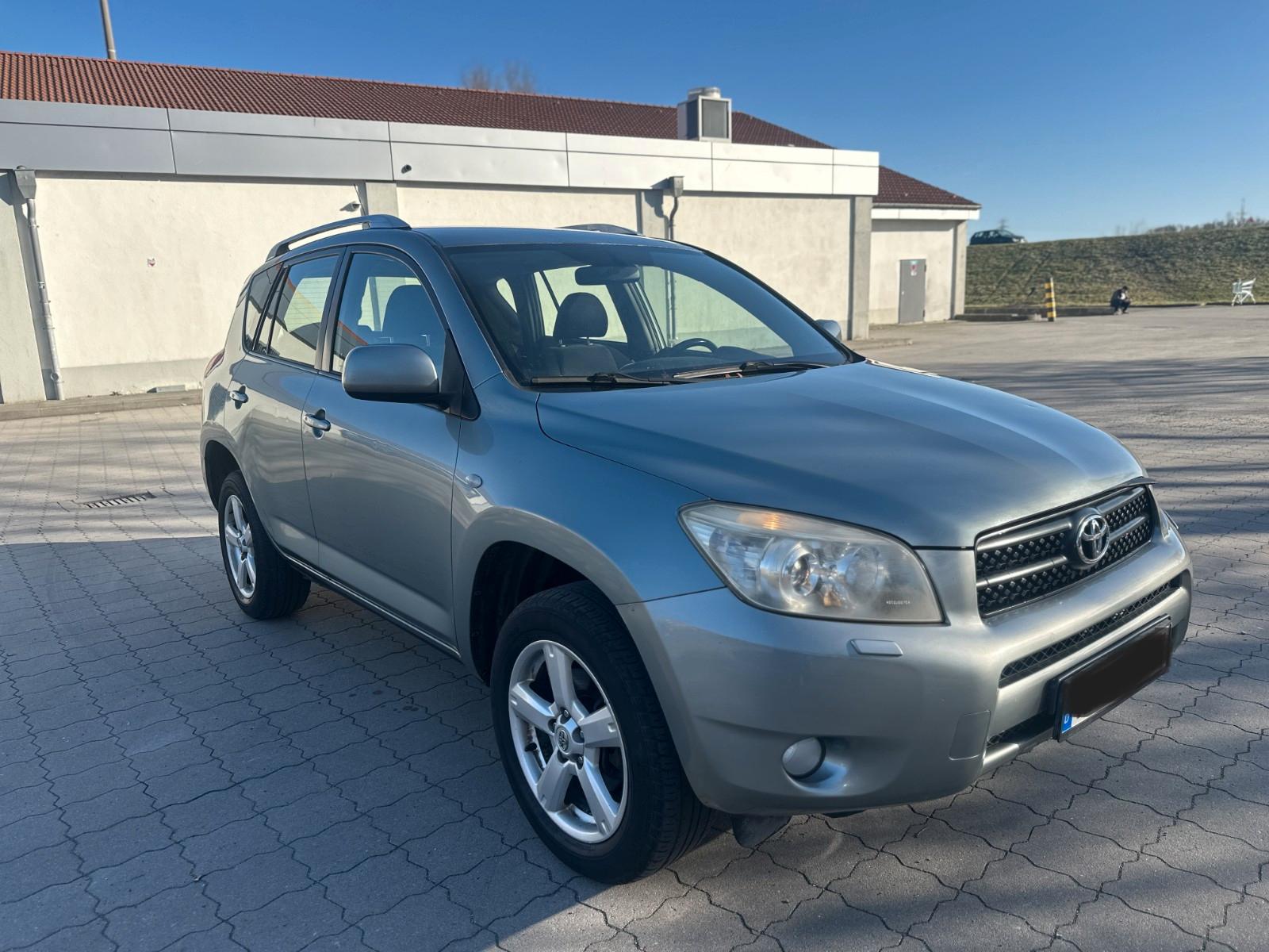 Toyota RAV 4 2.0-l-VVT-i 4x4 Sol Automatik