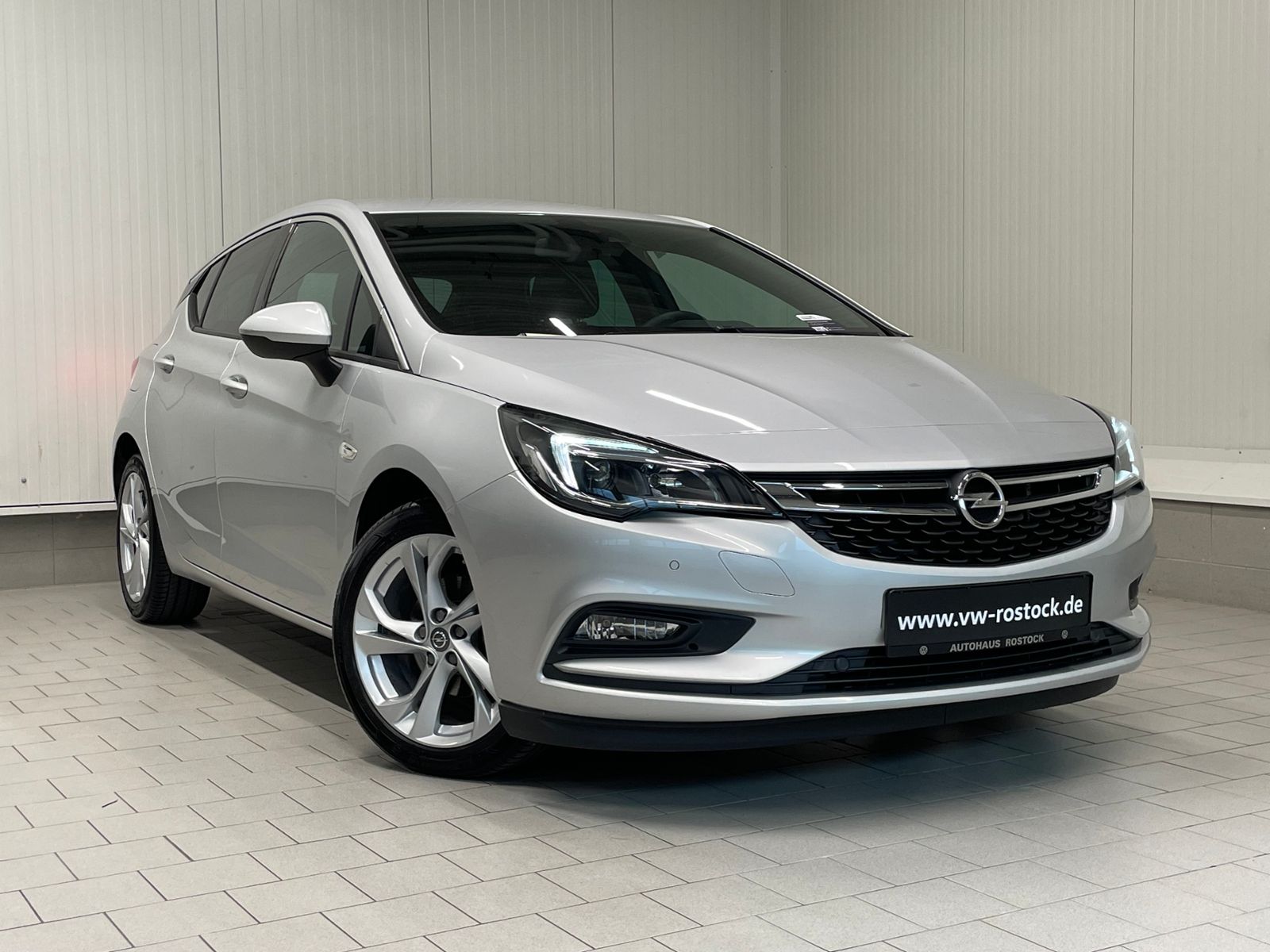 Astra K Dynamic 1.0 Turbo NAVI TEMPOMAT