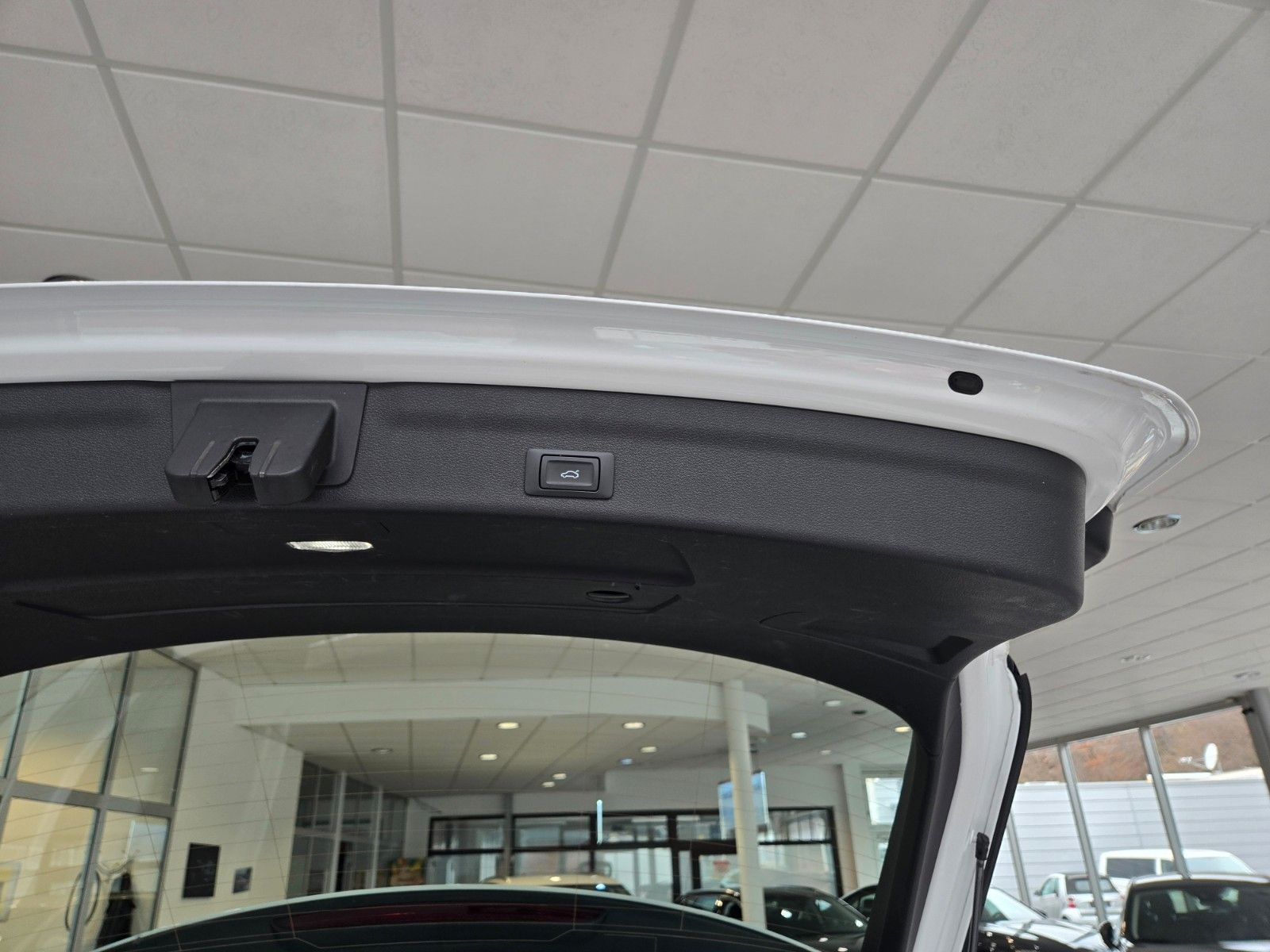 Fahrzeugabbildung Audi A6 Avant 45 TDI quattro*Business-Paket