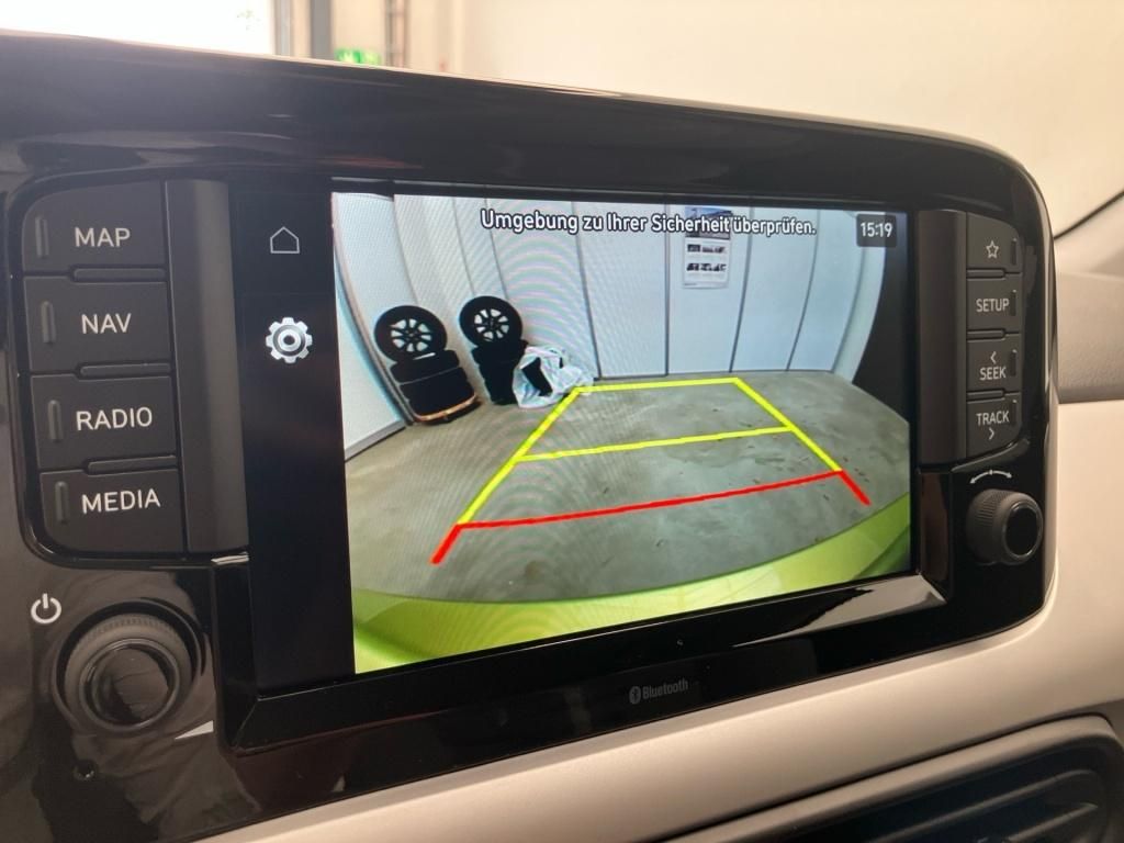 Fahrzeugabbildung Hyundai i10 1.2 Benzin M/T Prime KlimaA Navi KAM PDC