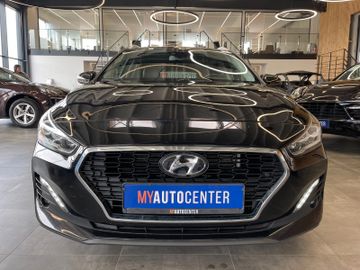 Hyundai i30 cw Premium *ACC*KAMERA*NAVI*SHZ*TEM*TOUCH*