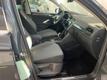 Volkswagen Tiguan - 10