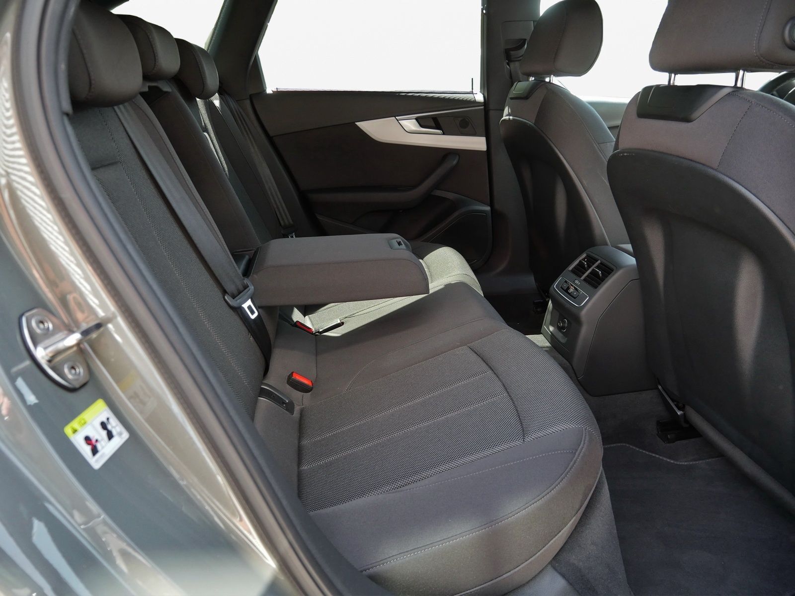 Audi A4 - Bild 16