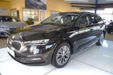 Skoda Octavia Combi Ambition XENON / NAVI / PDC