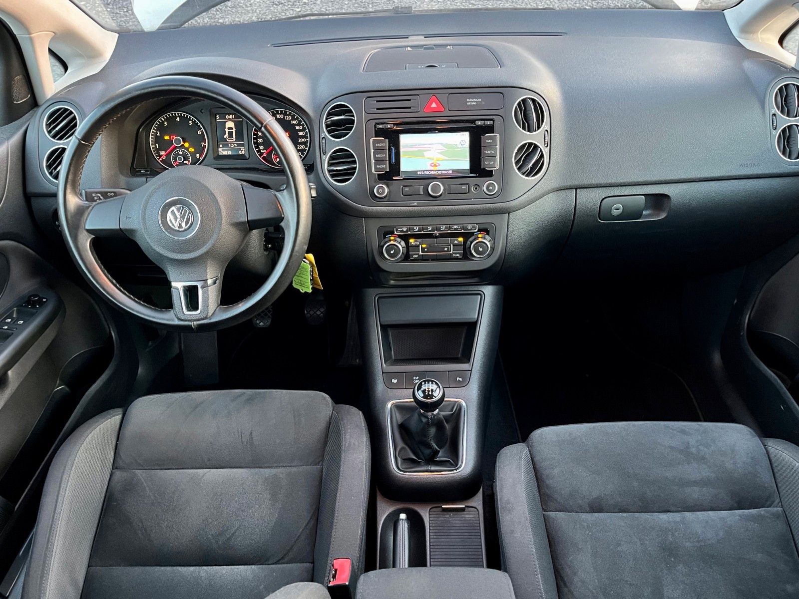 Fahrzeugabbildung Volkswagen Golf Plus VI 1.4 TSI Highline Navi PDC Alcantara