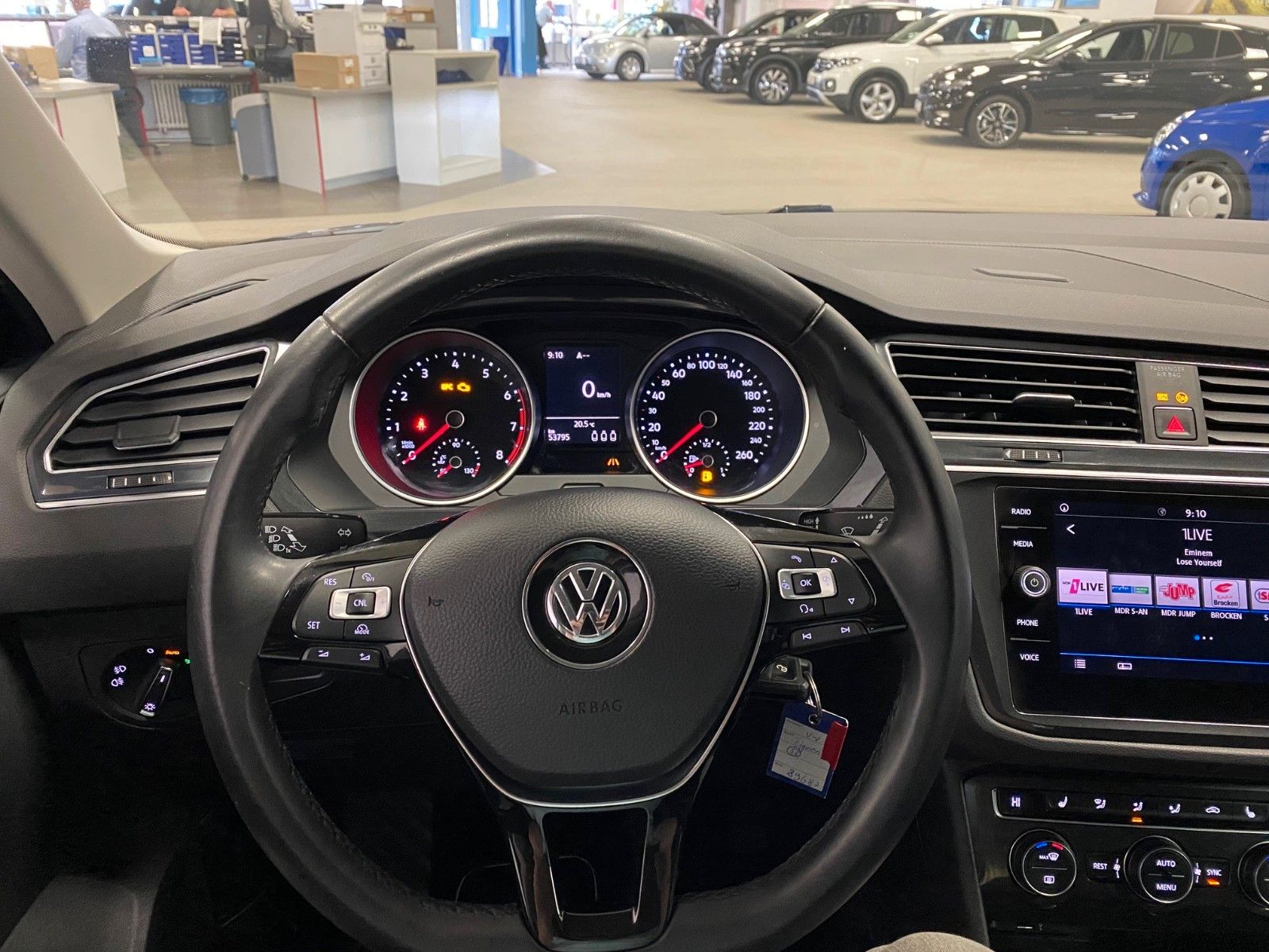 Fahrzeugabbildung Volkswagen Tiguan 1.4 TSI Trendline+NAVIGATION+AHK schwenk+