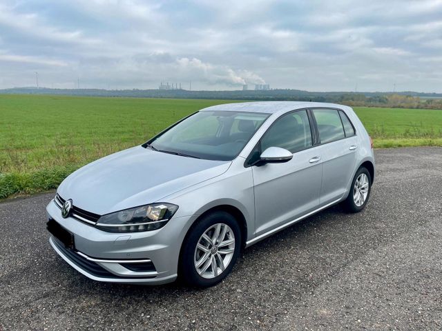 Volkswagen Golf 1.5 TSI ACT mit Massagesitz