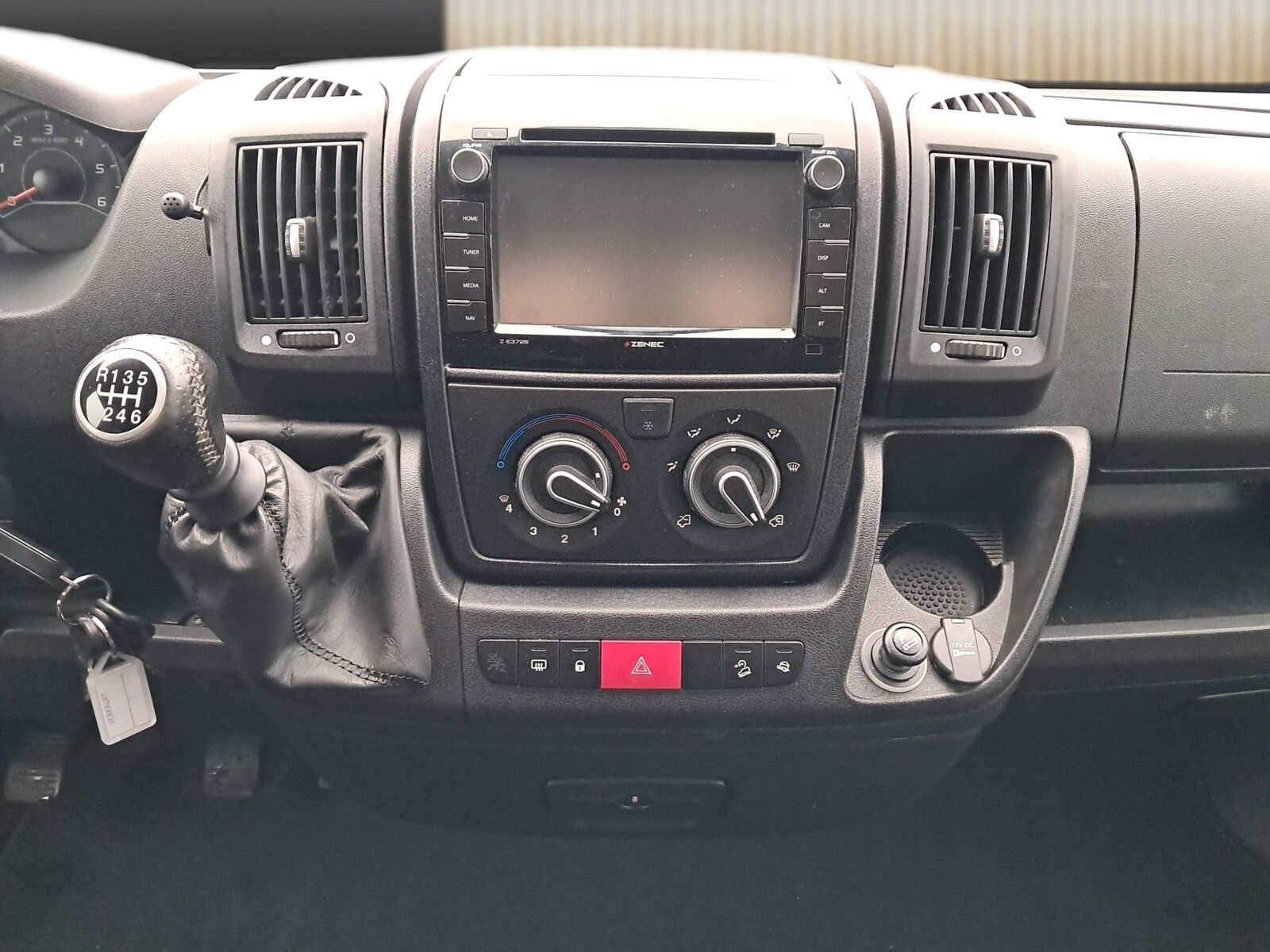 Fahrzeugabbildung Clever Celebration 600 AHK,SAT,Markise,TV,Ludtfederung