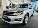 Volkswagen Tiguan 1.4TSI S&S R-Line DSG PANO XENON PDC v+h - Volkswagen Tiguan: Dsg