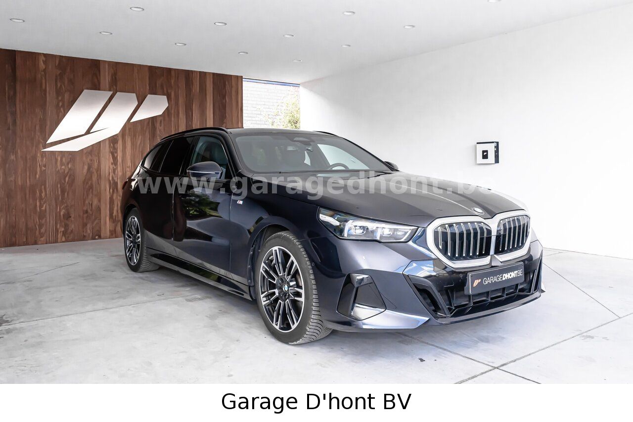BMW 520 i touring, M pack, Pano, Parking plus,Harman