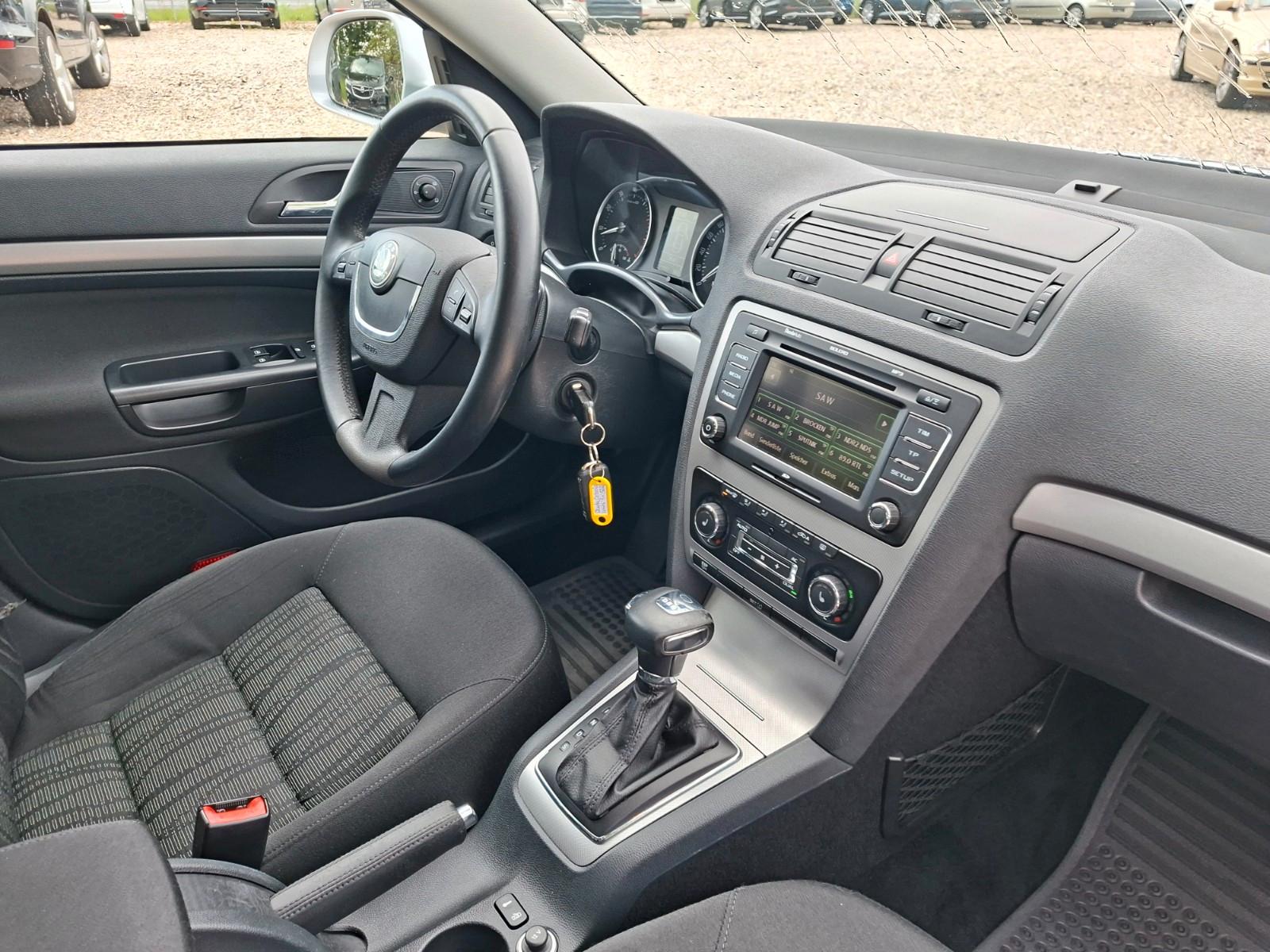 Skoda Octavia 2010 — photo 27