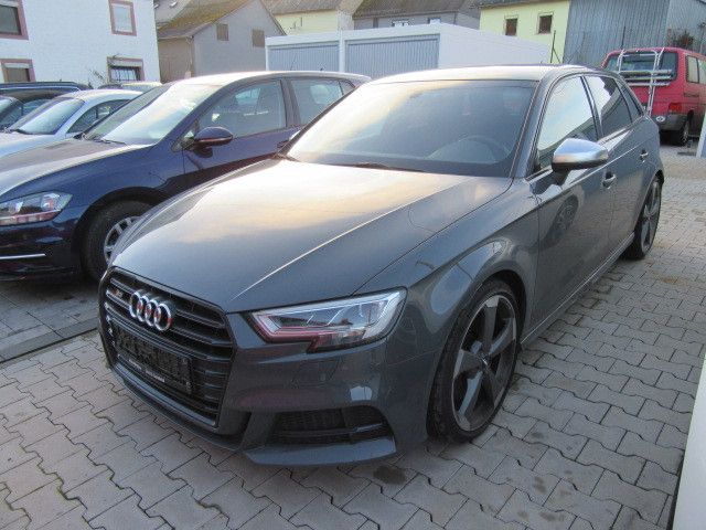 Audi S3 2.0 TFSI quattro Sportback Wintereifen 19Zoll