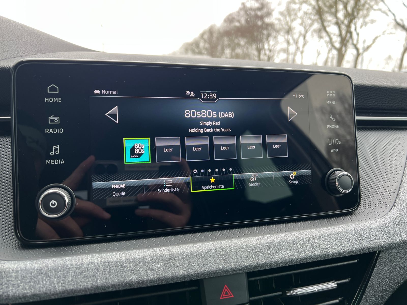 Fahrzeugabbildung SKODA Kamiq Selection 1.0 TSI DSG *Vorb. AHK, LED, ACC