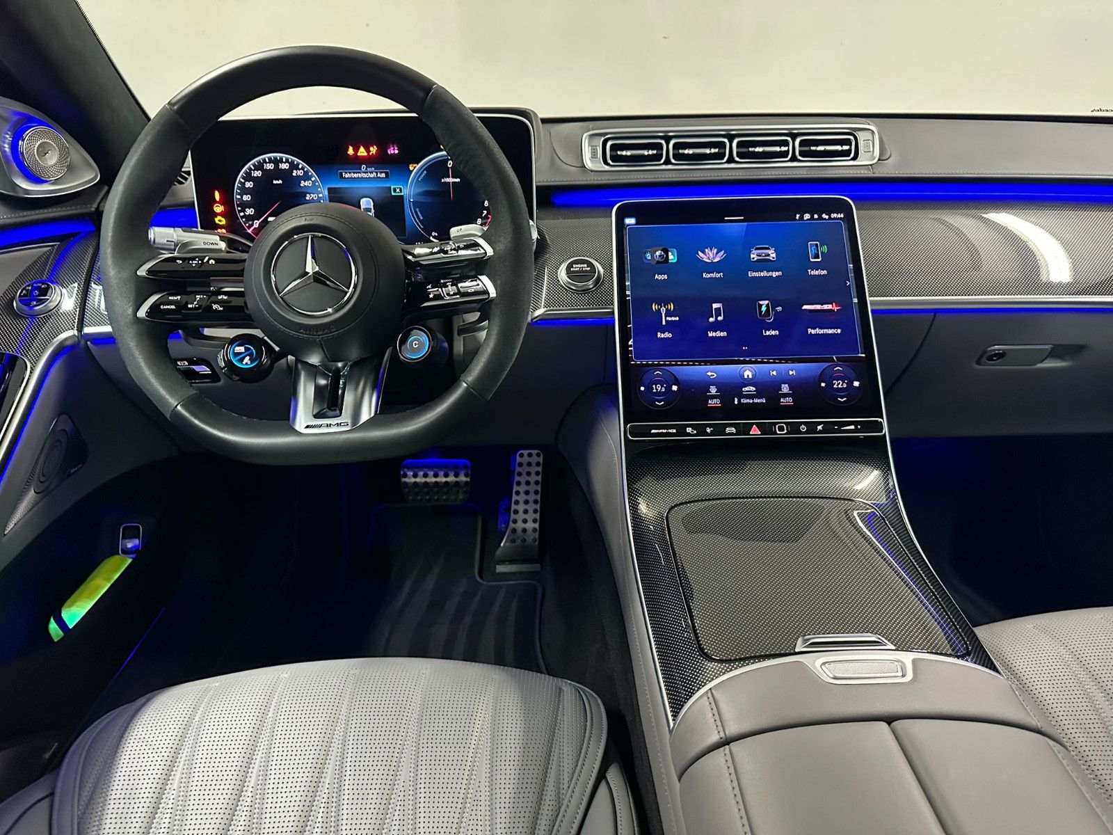 Fahrzeugabbildung Mercedes-Benz S 63 E Performance L *KERAMIK*TV*PANO*