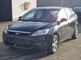 Ford Focus Lim. Concept+Klima+Euro 5+Alus - Ford Focus mit Benzin-Antrieb: Limousine, Concept