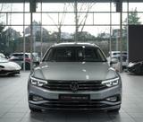 Volkswagen Passat Elegance *1.H *Digital *Pano *AHK *MwSt. - silberne Volkswagen Passat