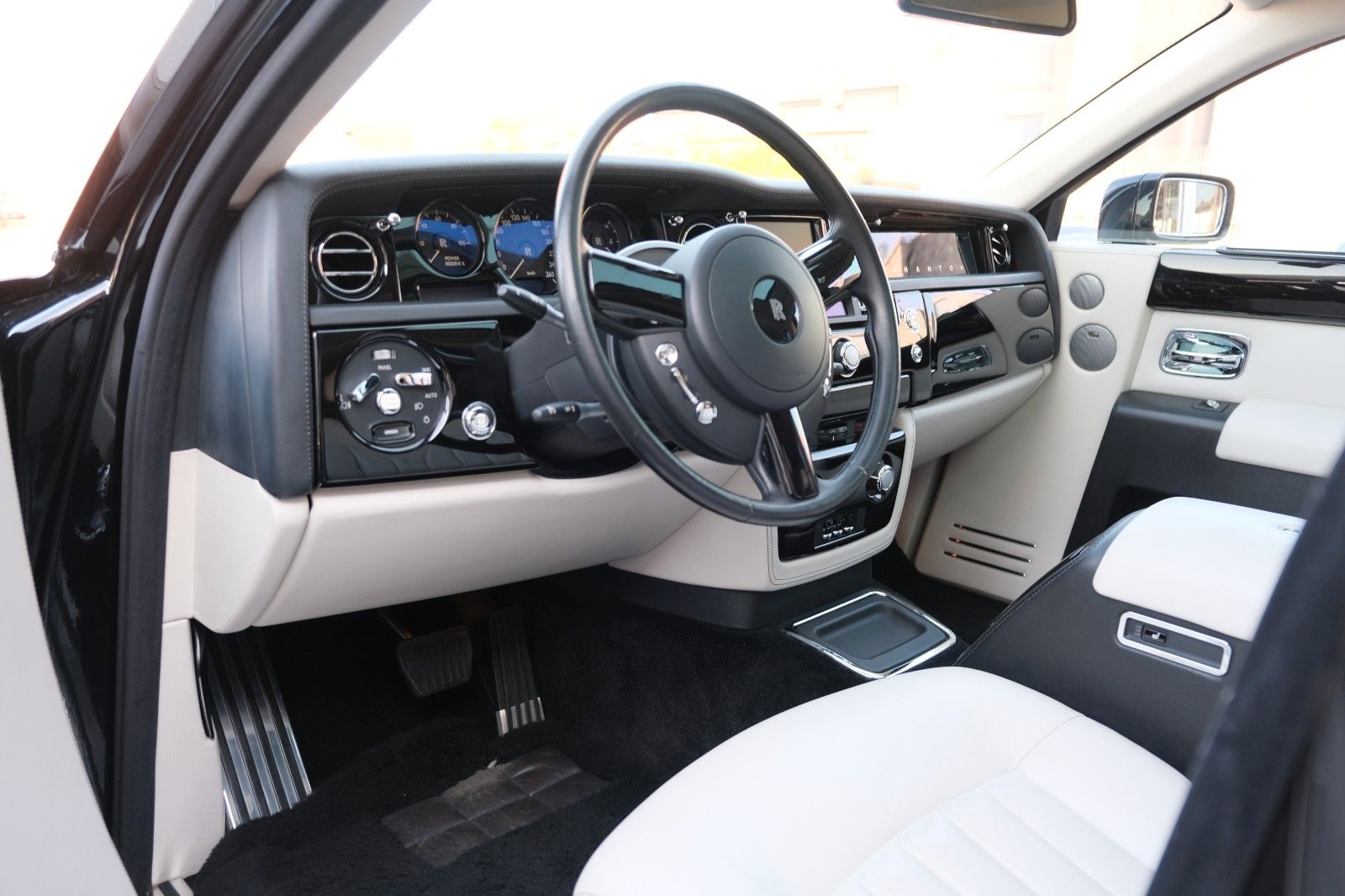 Fahrzeugabbildung Rolls-Royce Phantom in begehrtester+schönster Konfiguration