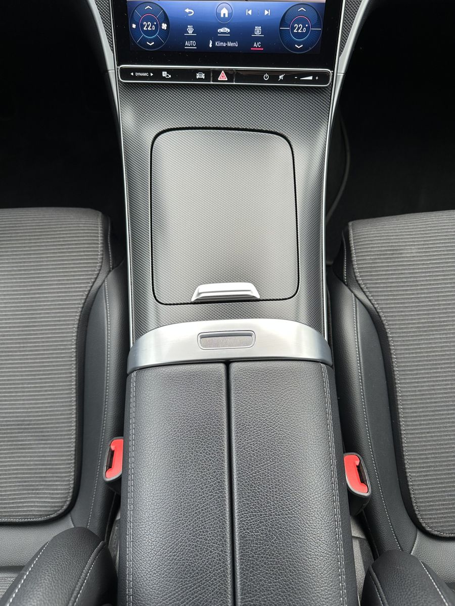 Fahrzeugabbildung Mercedes-Benz C 200d T Avantgarde NAV+LED+VCOCK+CARPLAY+1HD+PP