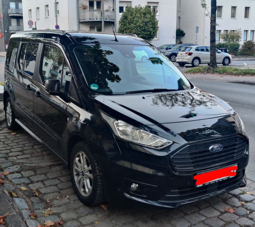 Image of Ford Grand Tourneo
