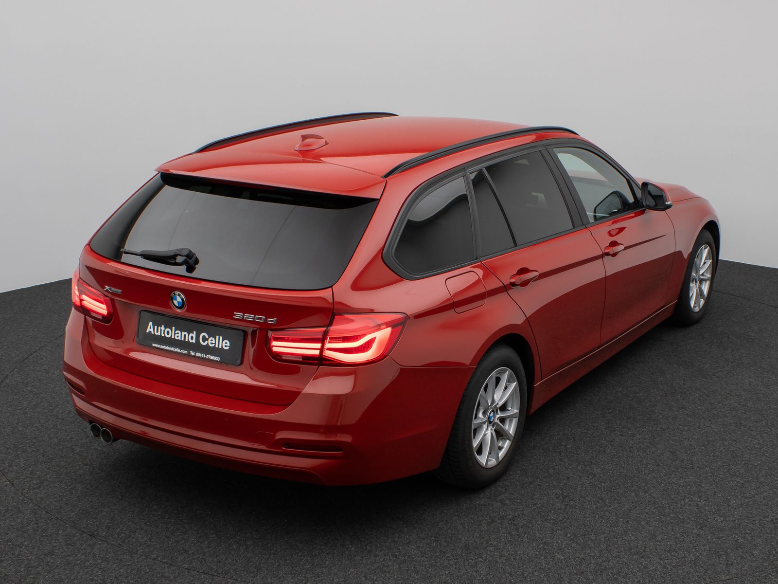 Fahrzeugabbildung BMW 320d xD Navi Lordos PDC LED Komfort AHK Sport