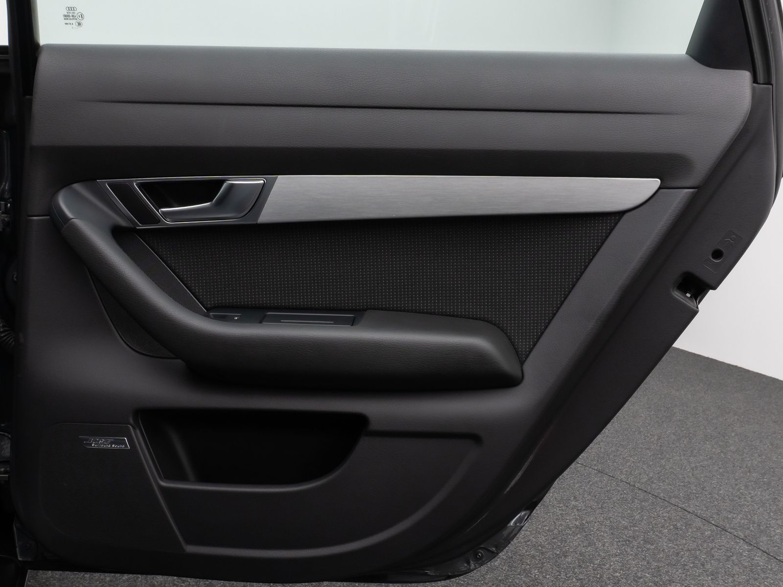 Fahrzeugabbildung Audi A6 Avant 2.7 TDI quattro S Line Glasdach Xenon