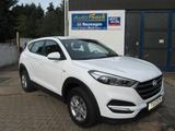 Hyundai Tucson blue 2WD Klima Bluetooth 8 fach bereift - gebrauchte Hyundai TUCSON aus dem Jahr 2015