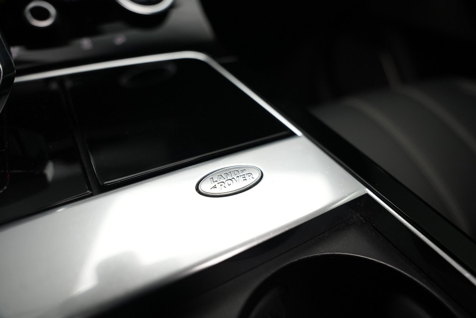 Fahrzeugabbildung Land Rover Range Rover Velar R-Dynamic SE*Pano*HUD*Meridian