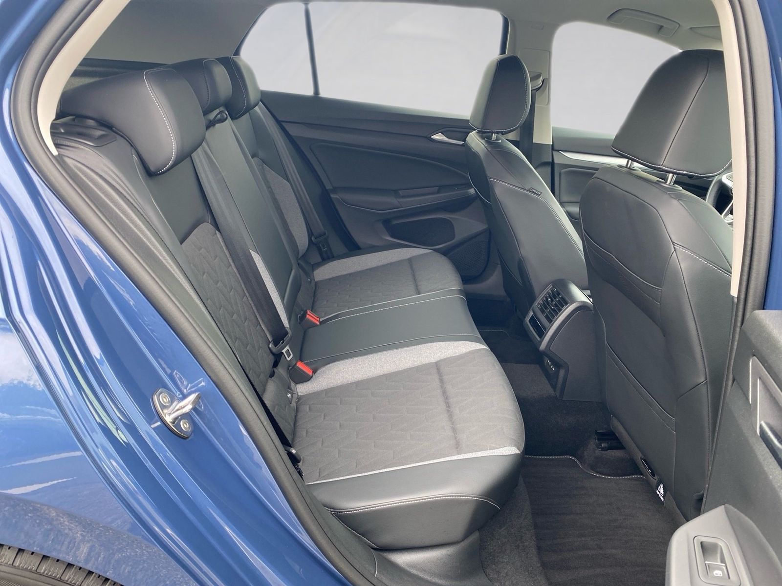 Volkswagen Golf - Bild 11