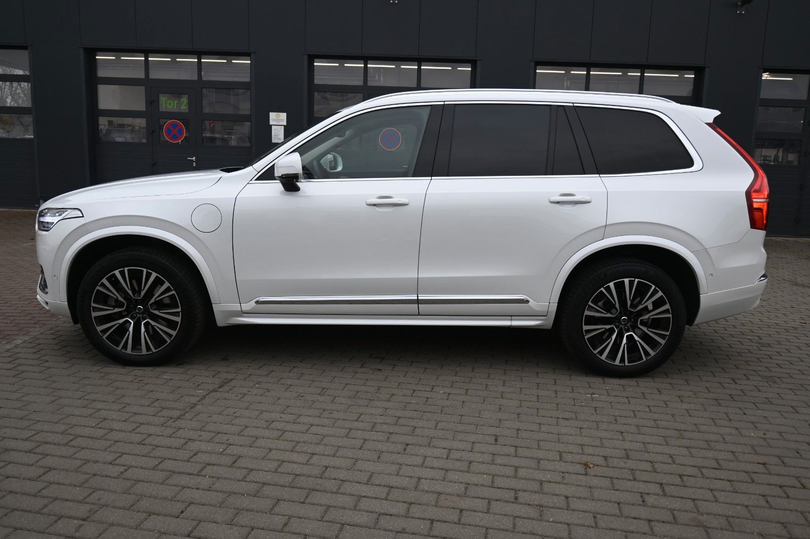 Fahrzeugabbildung Volvo XC90 T8 AWD Plus Bright*PANO*LUFT*360°*ACC*AHK