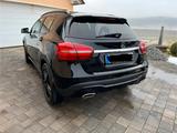 Mercedes-Benz GLA 200 - Urban - kosmosschwarz metallic - Mercedes-Benz GLA-Klasse von privat