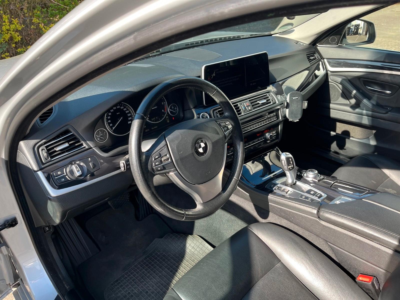 BMW 525d xDrive Sport Line 20"Alu  Leder Navi PDC