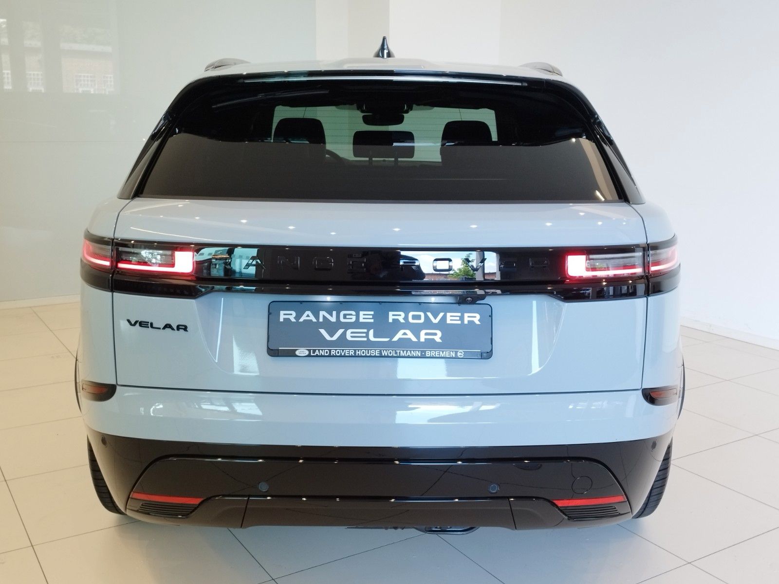 Fahrzeugabbildung Land Rover Range Rover Velar D200 Dynamic SE  MY24 Panorama