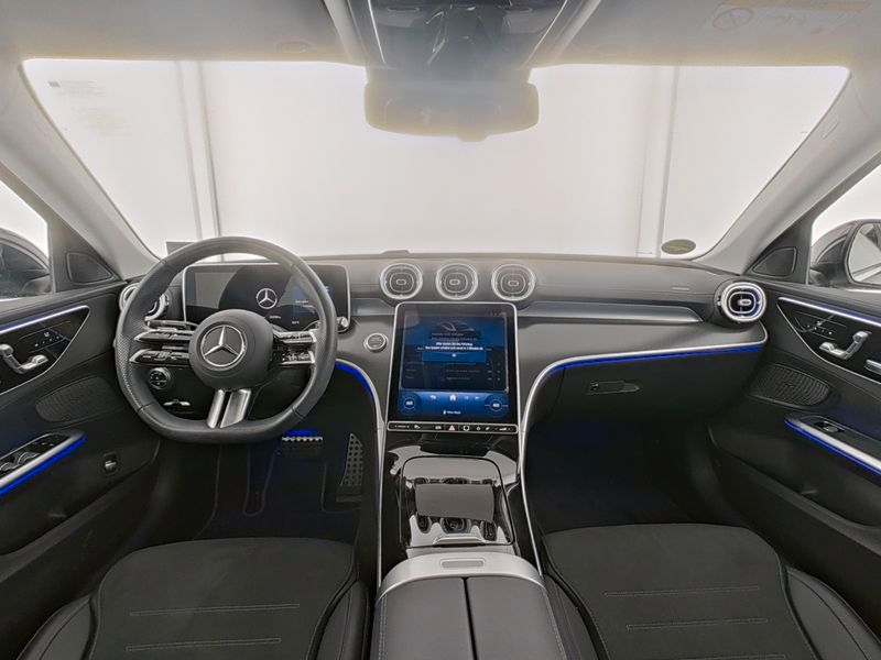 Fahrzeugabbildung Mercedes-Benz C 180 AMG Kam+Memory+Totw+Ambi+WinterPak