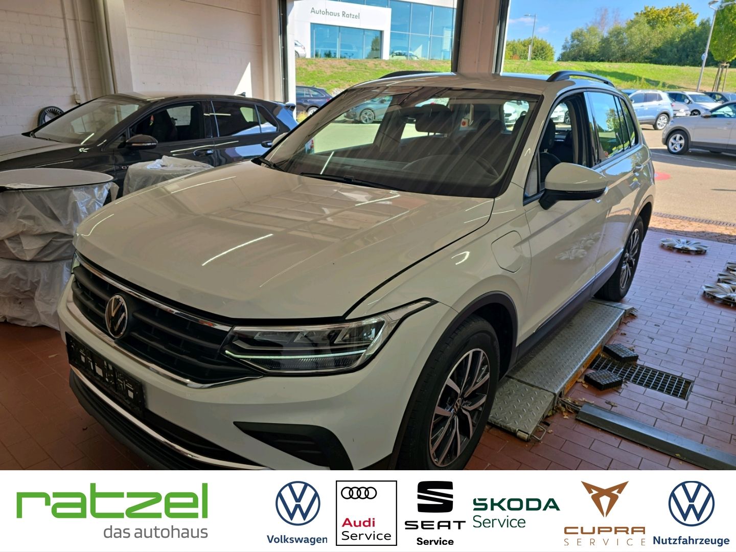 Volkswagen Tiguan Life 1.4 eHybrid DSG AHK-klappbar Navi